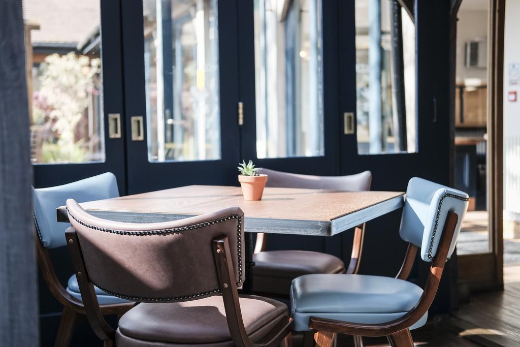 Cromwell Arms Country Pub With Rooms Romsey Esterno foto