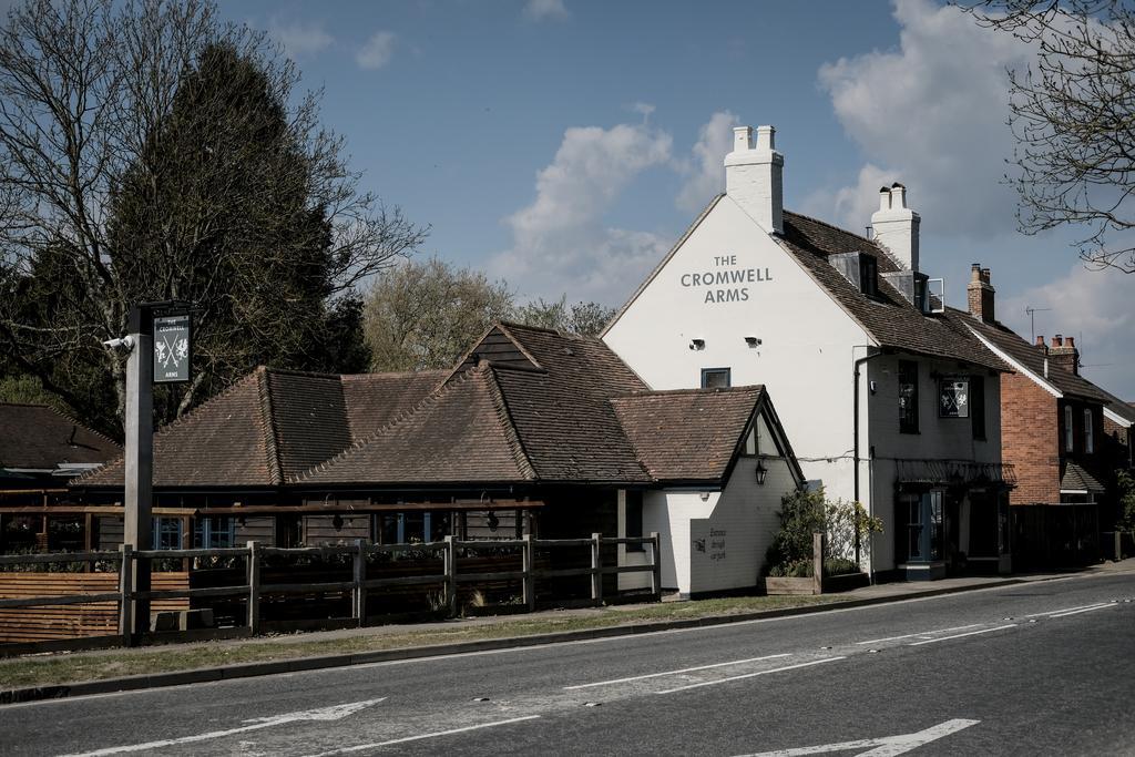 Cromwell Arms Country Pub With Rooms Romsey Esterno foto