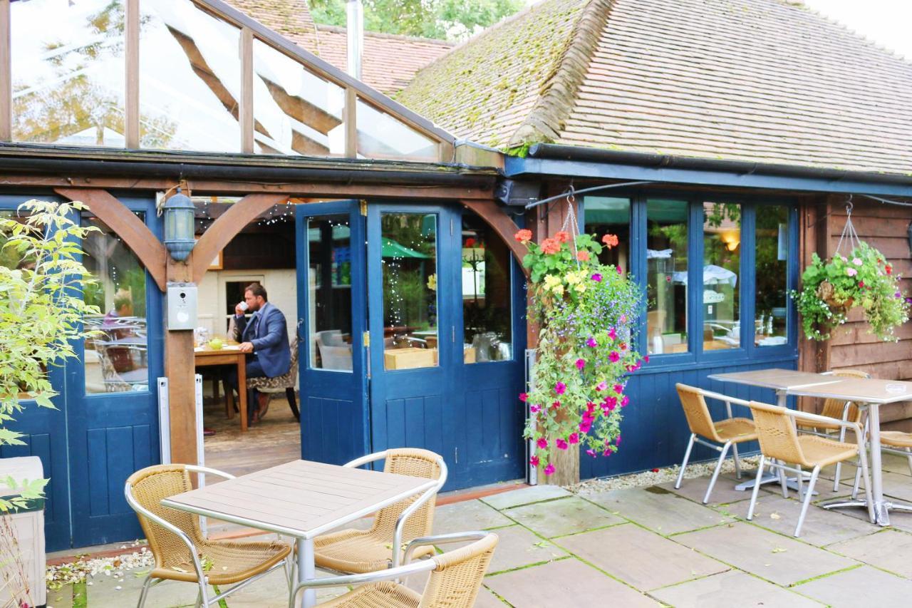 Cromwell Arms Country Pub With Rooms Romsey Esterno foto