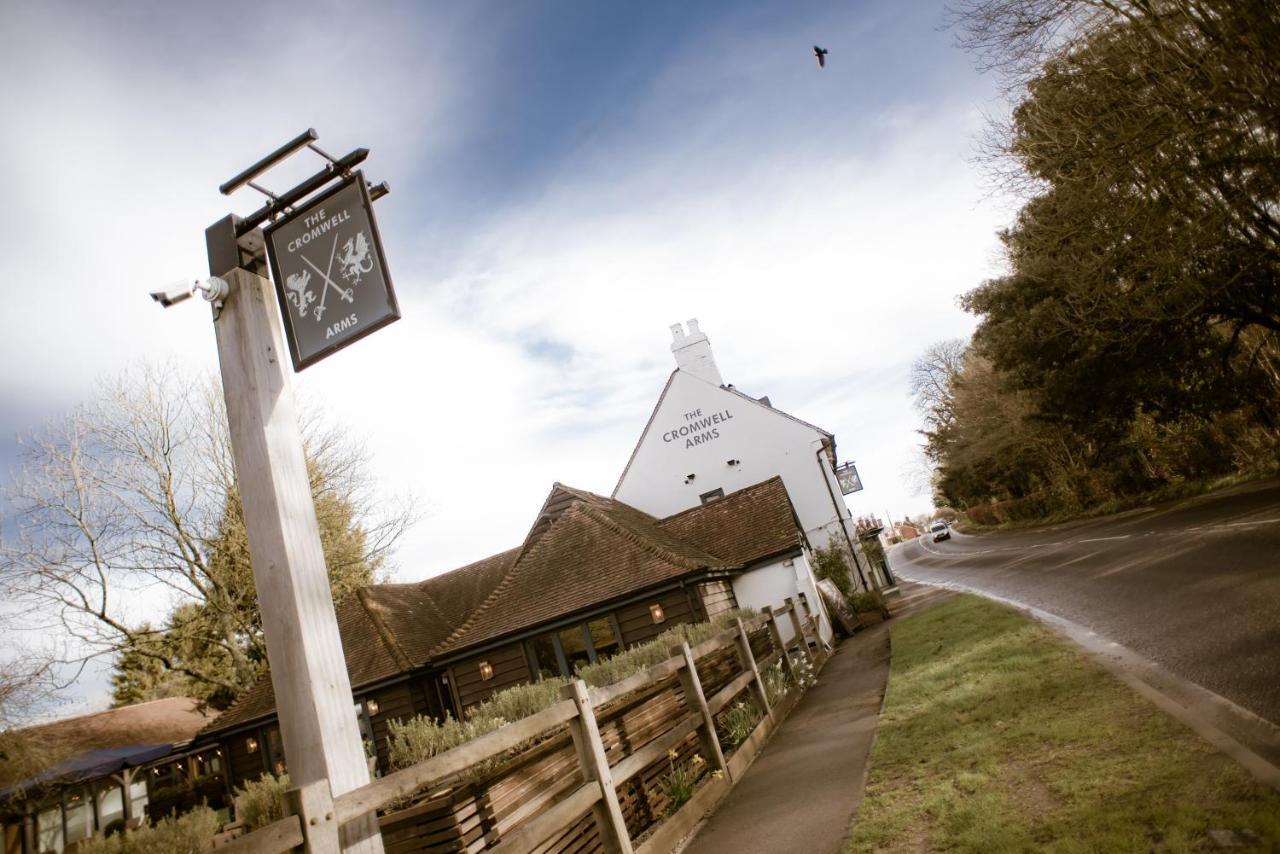 Cromwell Arms Country Pub With Rooms Romsey Esterno foto
