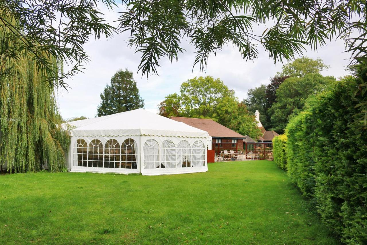 Cromwell Arms Country Pub With Rooms Romsey Esterno foto