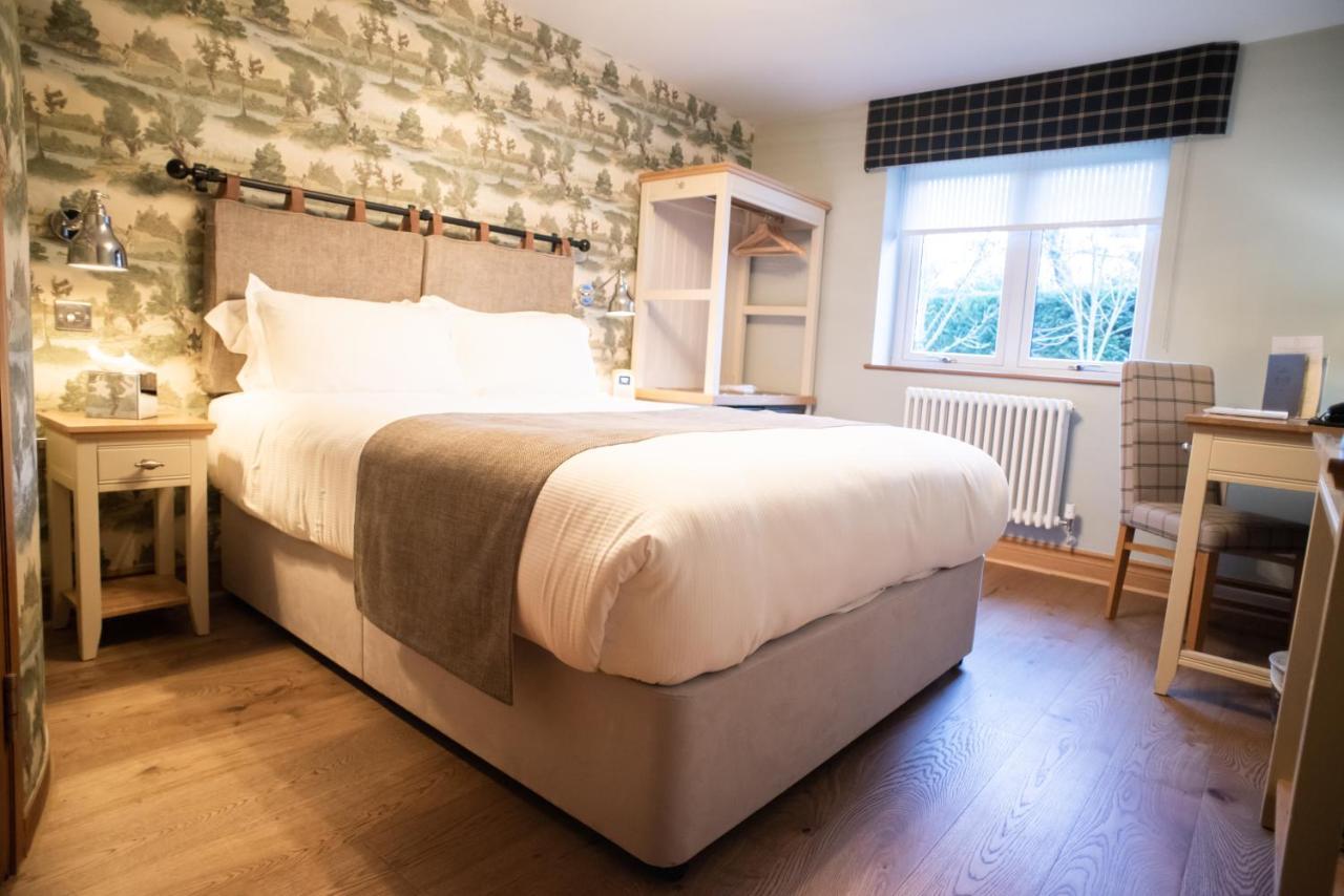 Cromwell Arms Country Pub With Rooms Romsey Esterno foto