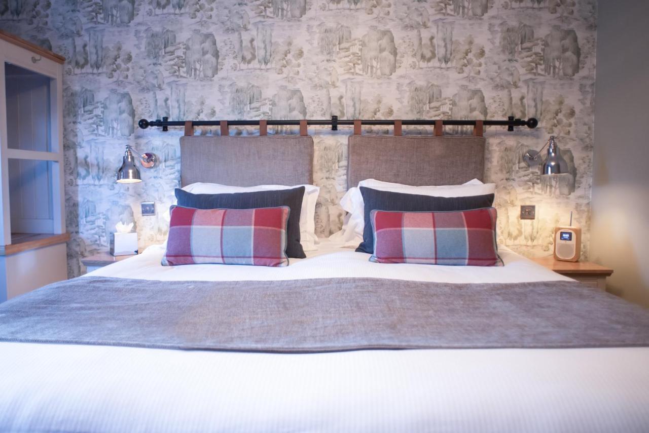 Cromwell Arms Country Pub With Rooms Romsey Esterno foto
