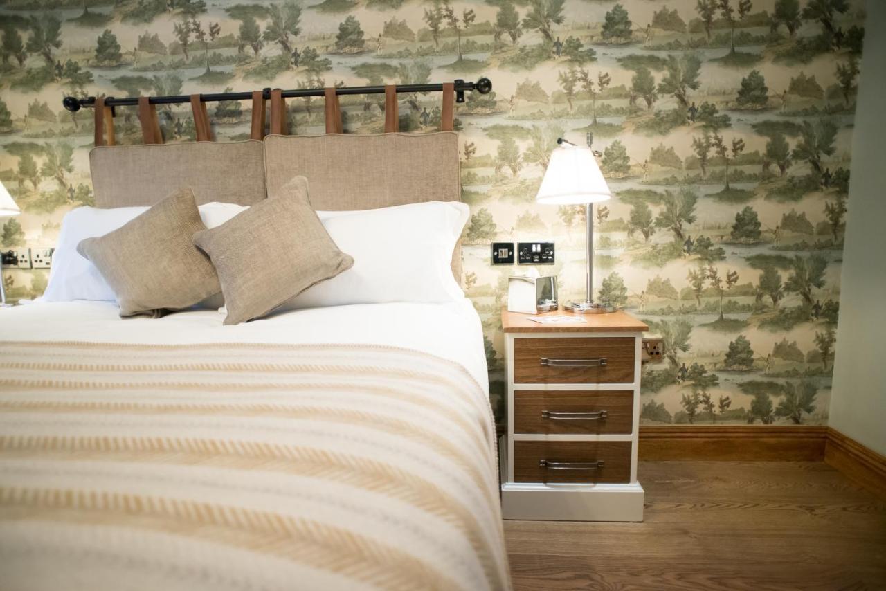 Cromwell Arms Country Pub With Rooms Romsey Esterno foto