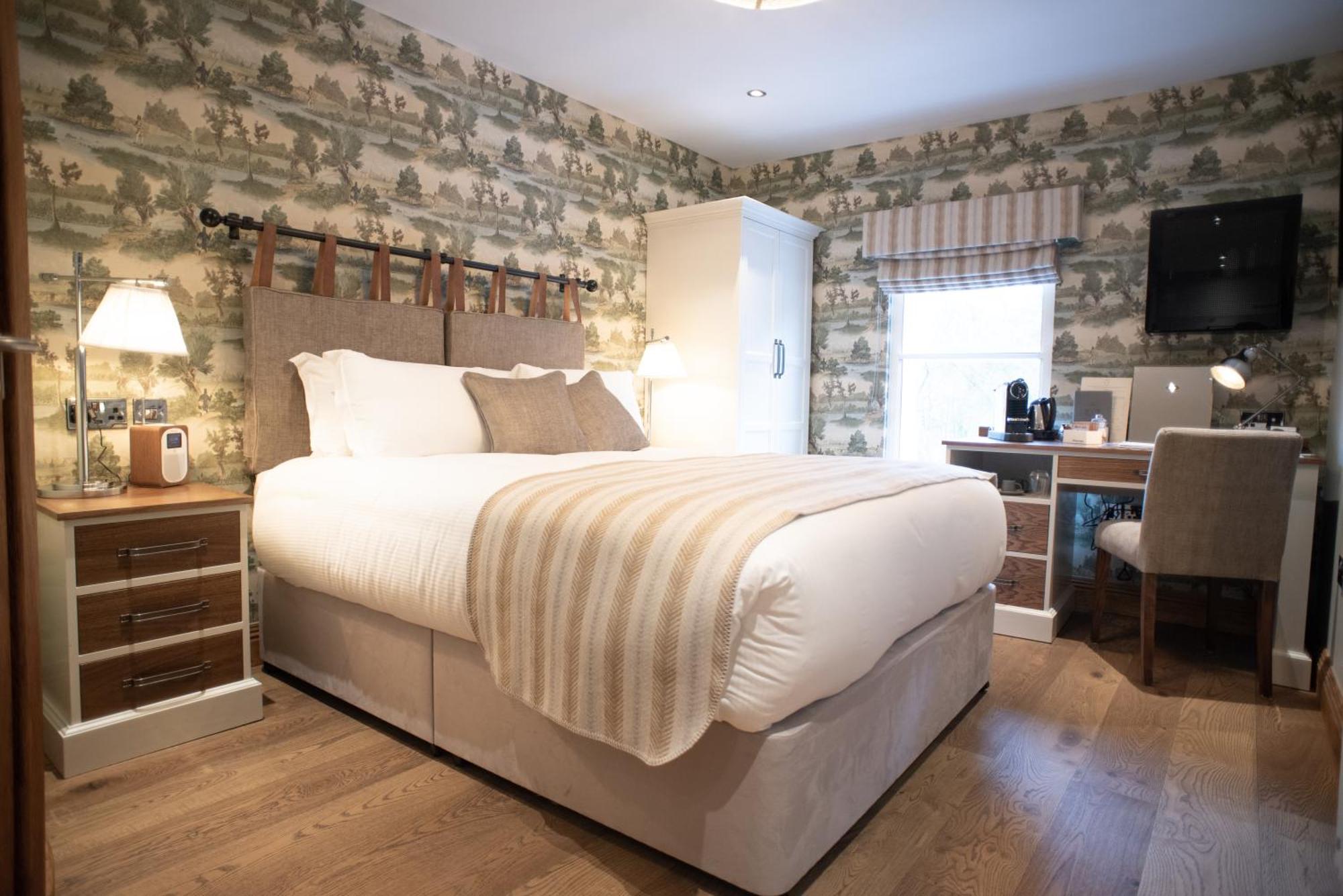 Cromwell Arms Country Pub With Rooms Romsey Esterno foto